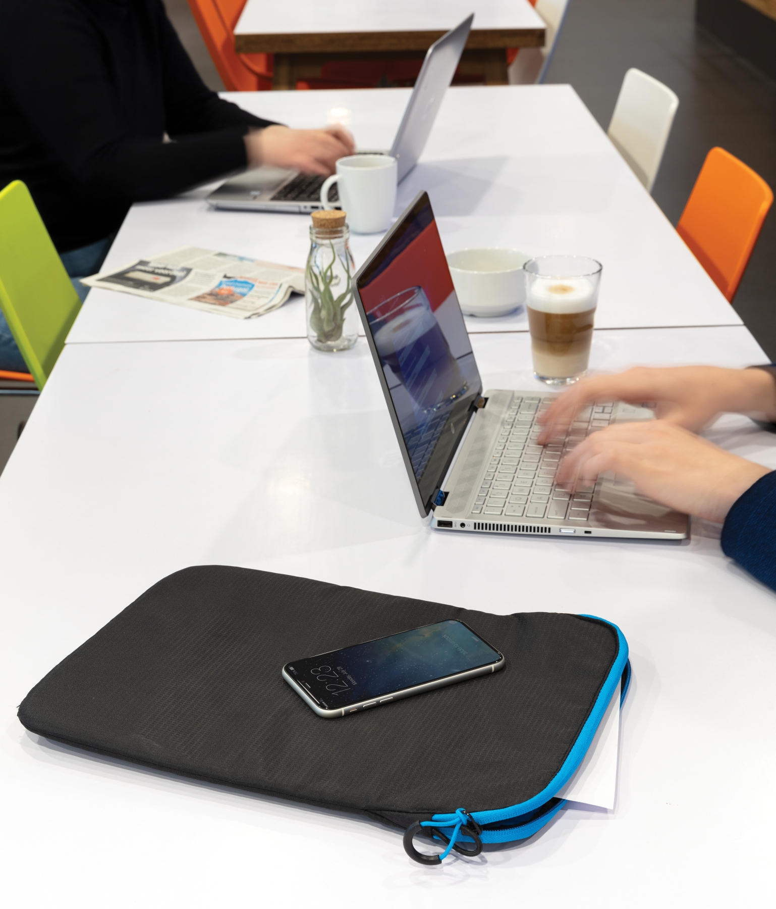 Custodia Personalizzata In Neoprene Per Laptop 16-17 Pollici - Protettiva, Con Doppia Cerniera, Design Morbido