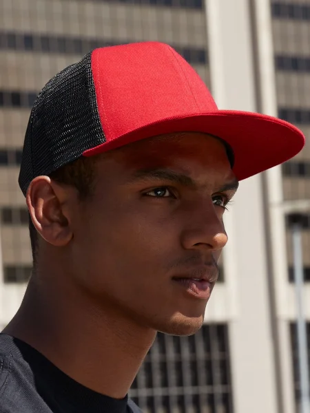 cappellino-modello-rap-e-snapback-personalizzato-beechfield-original-flat-peak-6-panels-trucker-17.webp