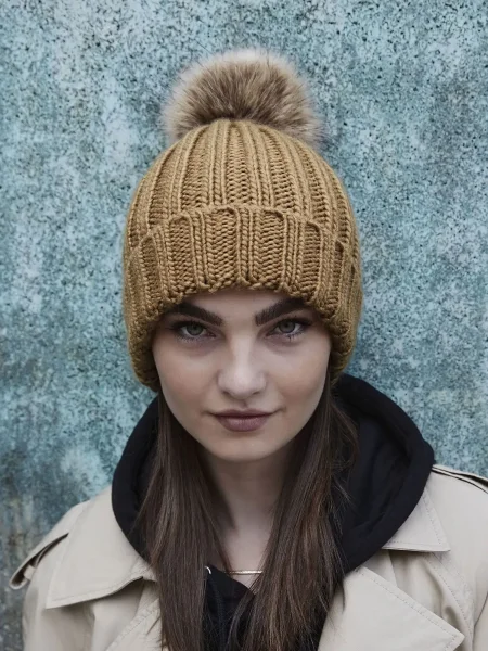 cappellino-invernale-bambino-personalizzato-beechfield-junior-fur-pom-pom-chunky-beanie-3.webp