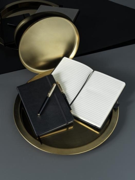 Taccuino A5 con elastico e copertina rigida personalizzata Journalbooks Nova