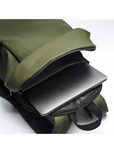 zaino-porta-pc-waterproof-in-ecopelle-brera-bpk-verde-scuro-29.webp