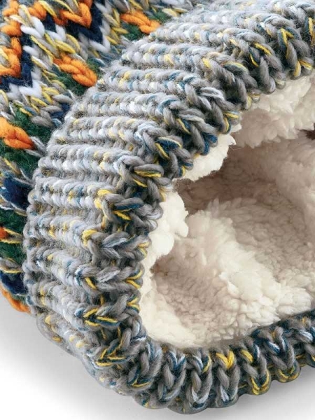 5_berretti-personalizzabili-con-pom-pom-a-colori-da-443-eur.jpg