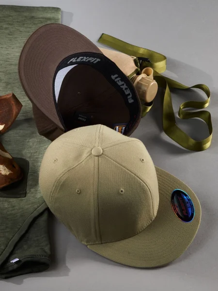 cappello-rap-e-snapback-personalizzato-myrtle-beach-flexfit-flat-peak-53.webp