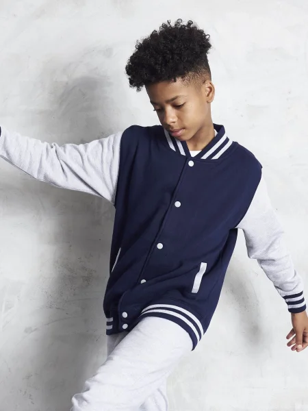 felpa-bambino-personalizzata-just-hoods-awdis-kids-varsity-jacket-19.webp