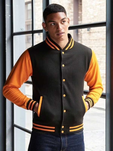 15_felpa-personalizzata-young-dai-colori-in-contrasto-1280-eur.jpg