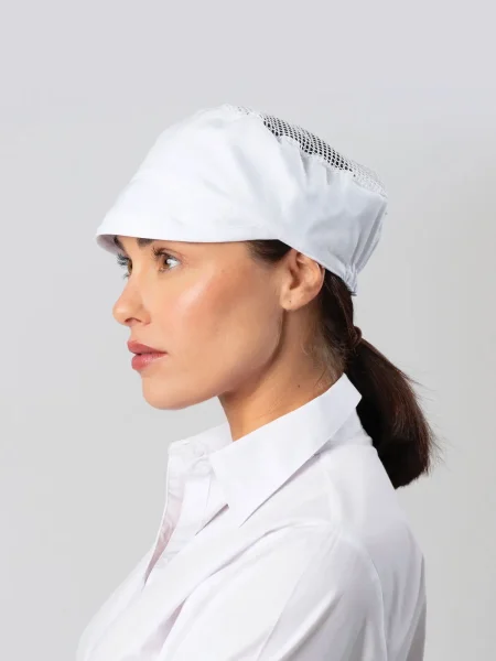 cappello-con-visiera-e-rete-superiore-bianco-da-alimentarista-4.webp