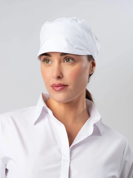 cappello-con-visiera-e-rete-superiore-bianco-da-alimentarista-6.webp