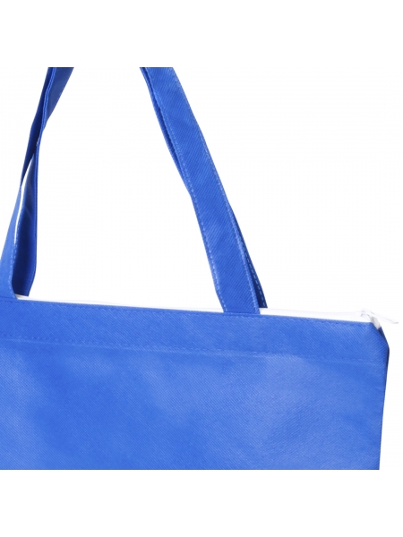 9_shopper-in-tnt-alghero.jpg
