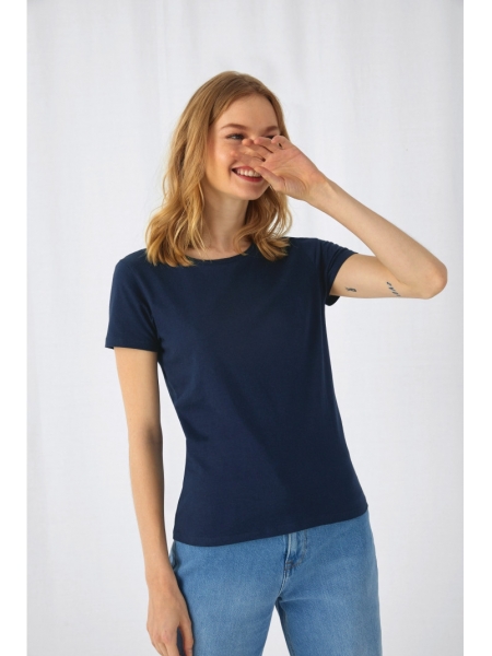 T shirt personalizzata donna dal look moderno