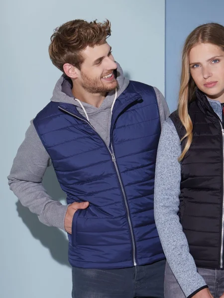 smanicato-uomo-personalizzato-imbottito-con-cerniera-25.webp