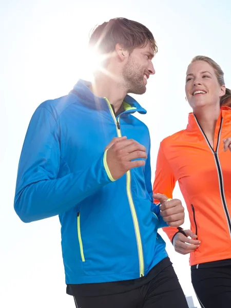 softshell-da-uomo-personalizzato-james-nicholson-mens-sports-softshell-jacket-45.webp