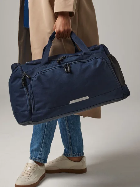 borsone-sportivo-personalizzato-quadra-academy-holdall-14.webp