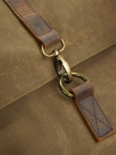 zaino-classico-porta-pc-quadra-heritage-waxed-canvas-13.webp