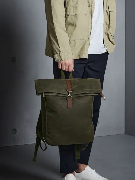 zaino-classico-porta-pc-quadra-heritage-waxed-canvas-3.webp
