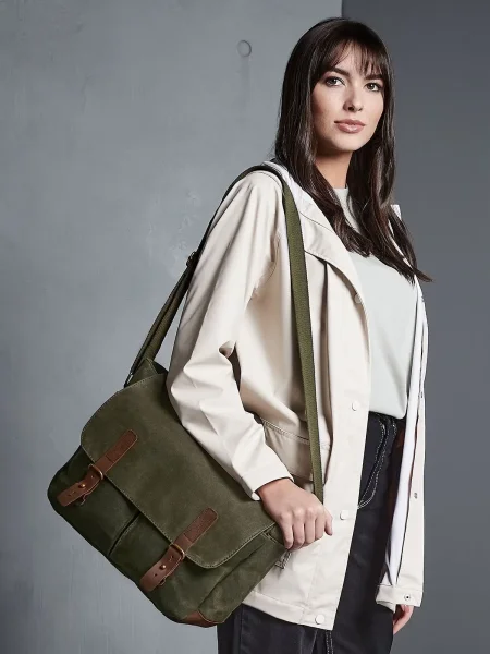 borsa-tracolla-porta-pc-personalizzata-quadra-heritage-waxed-canvas-messenger-3.webp