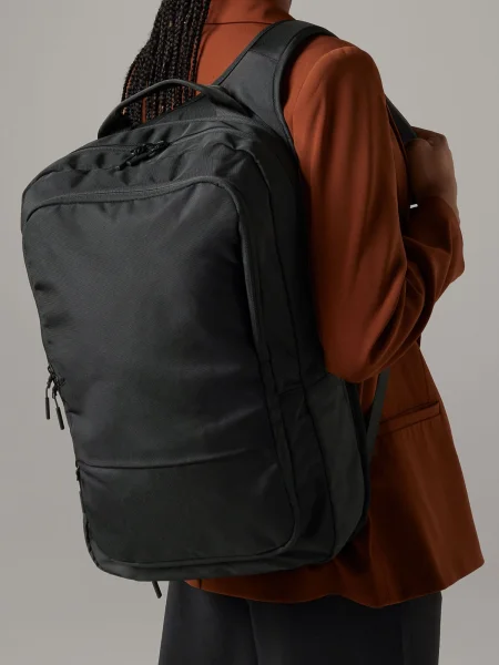 zaino-porta-pc-personalizzato-quadra-pitch-black-24-hour-backpack-13.webp