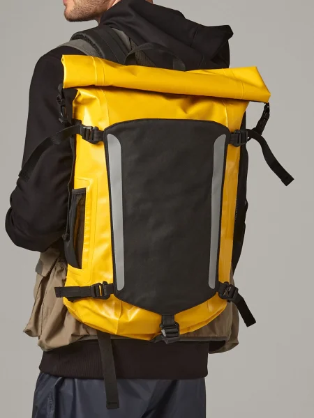 zaino-trekking-impermeabile-25-litri-da-personalizzare-quadra-16.webp