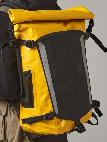 zaino-trekking-impermeabile-25-litri-da-personalizzare-quadra-17.webp