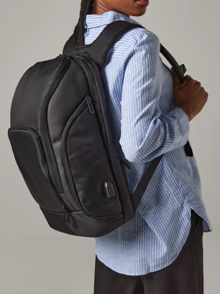 zaino-porta-pc-personalizzato-quadra-pro-tech-charge-backpack-11.webp