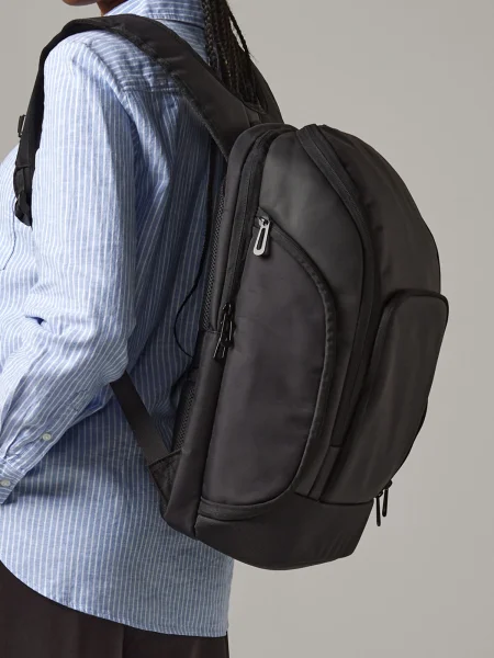zaino-porta-pc-personalizzato-quadra-pro-tech-charge-backpack-12.webp