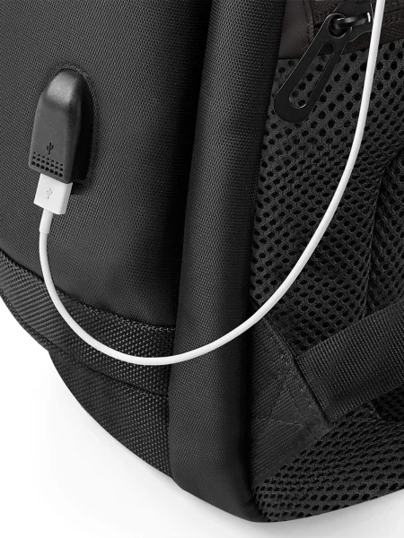 zaino-porta-pc-personalizzato-quadra-pro-tech-charge-backpack-23.webp