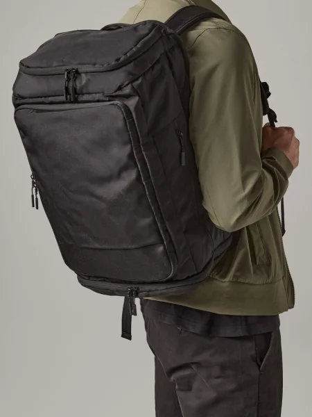 borsone-per-viaggio-personalizzato-quadra-pitch-black-72-11.webp