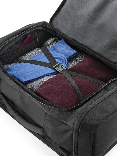 borsone-per-viaggio-personalizzato-quadra-pitch-black-72-19.webp
