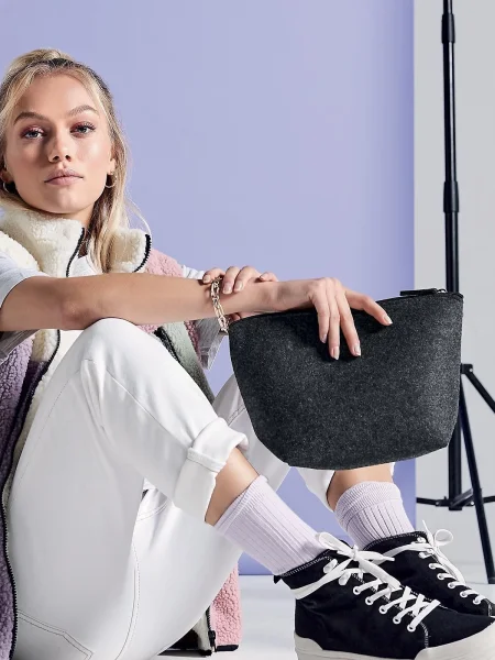 pochette-personalizzata-bag-base-felt-accessory-medium-16.webp