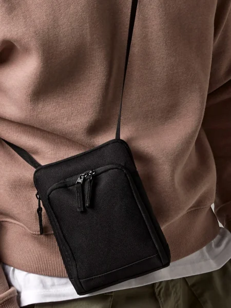 portadocumenti-da-viaggio-personalizzato-bag-base-travel-wallet-10.webp