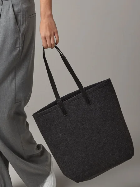 shopper-in-poliestere-personalizzata-bag-base-premium-felt-10.webp
