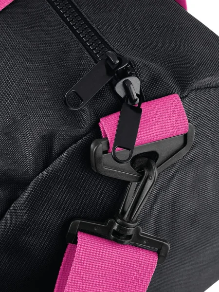 borsone-con-tracolla-personalizzato-bag-base-mini-barrel-bag-black-fuchsia-39.webp