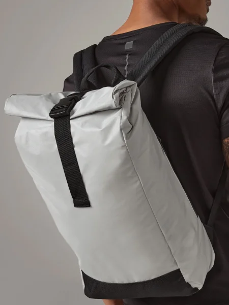 zaino-roll-top-personalizzato-bag-base-reflective-roll-top-backpack-18.webp
