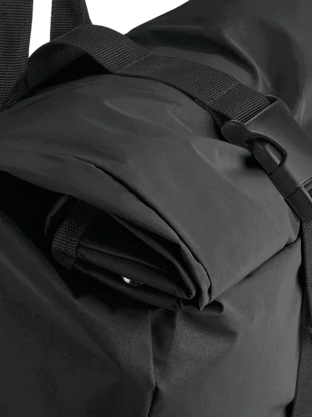 zaino-roll-top-personalizzato-bag-base-reflective-roll-top-backpack-black-reflective-27.webp