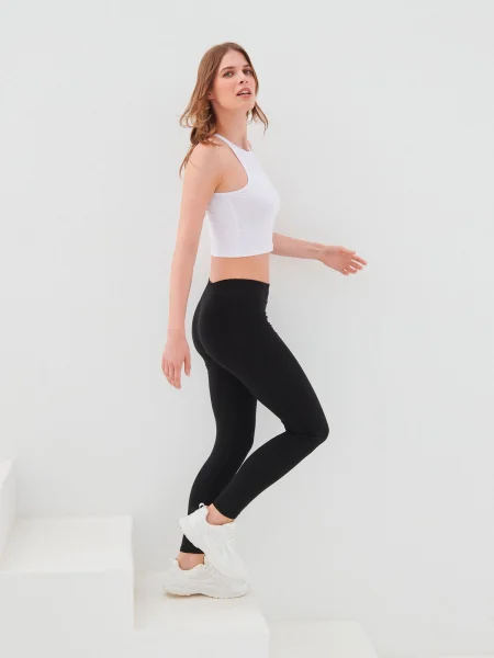 leggings-sportivi-donna-skinnifit-leggins-7.webp