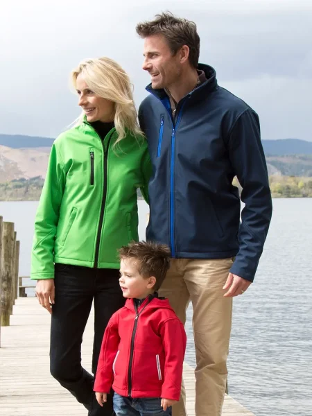 softshell-uomo-320-g-m2-personalizzabile-result-tx-performance-hooded-11.webp
