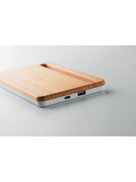 caricabatterie-wireless-piano-in-bambu-multiporta-usb-bianco-4.jpg