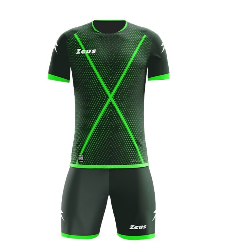 1_divisa-calcio-personalizzata-zeus-online-stampasi-verde-verde-fluo.jpg