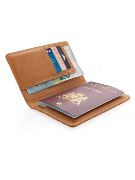 4_porta-passaporto-rfid-in-sughero.jpg