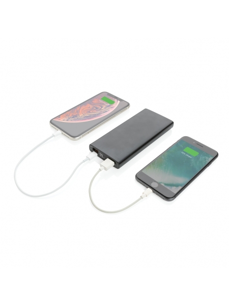  Sottile powerbank da 8000 mAh in metallo