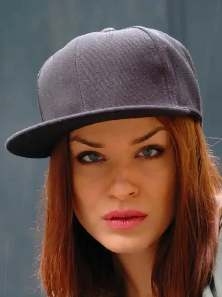 Cappellino modello rap e snapback personalizzato Atlantis Snap Back