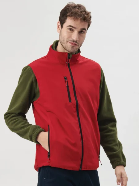 gilet-in-softshell-personalizzabile-black-spider-traveller-78.webp