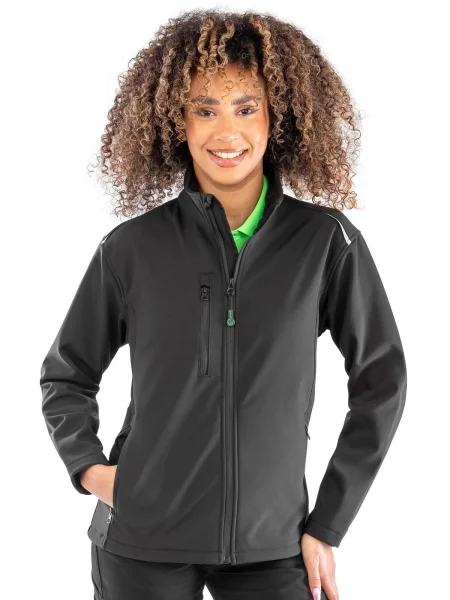 giacca-softshell-con-3-strati-idrorepellente-7.webp