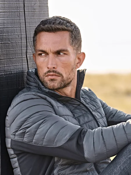 giubbino-trapuntato-leggero-uomo-personalizzabile-tee-jays-crossover-jacket-10.webp