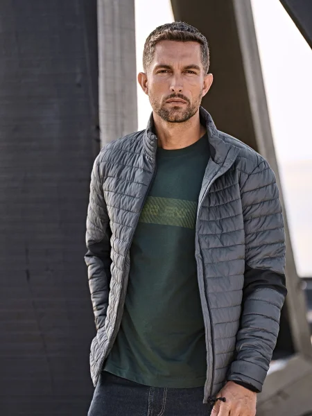 giubbino-trapuntato-leggero-uomo-personalizzabile-tee-jays-crossover-jacket-9.webp