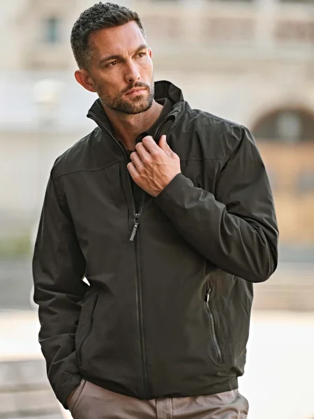 giacche-impermeabili-da-uomo-all-weather-8.webp