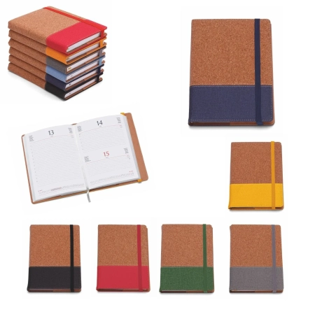 Agenda giornaliera con elastico cm 15 x 21 cm personalizzabile