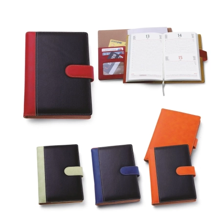 Agenda similpelle Giornaliera sabato e domenica abbinati in similpelle 17 x 22 cm