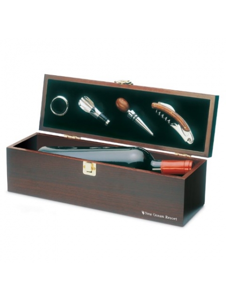 C_o_Confezione-regalo-in-legno-per-una-bottiglia-e-accessori--1.jpg