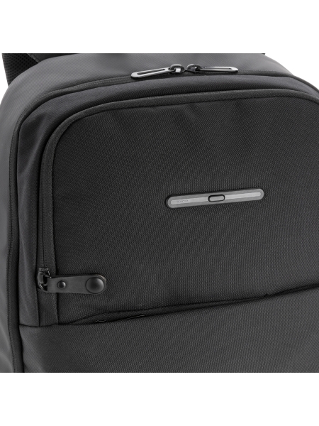 7_zaino-porta-pc-swiss-peak-con-tasca-sterilizzatore-uv.jpg
