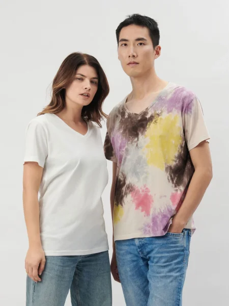 maglietta-scollo-a-v-unisex-personalizzata-rock-and-roll-genderless-37.webp